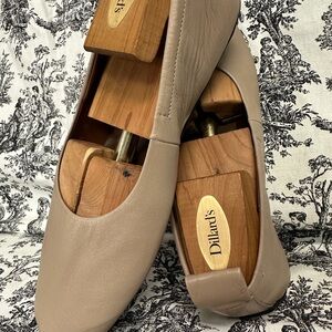Aquatalia Quortney Size 7.5 Taupe Women's Waterproof Leather Slip On Ballet Flat